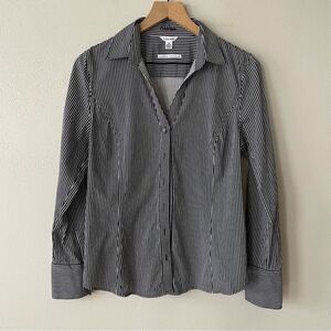 Calvin Klein Women’s Black/White Blouse - Size: Medium